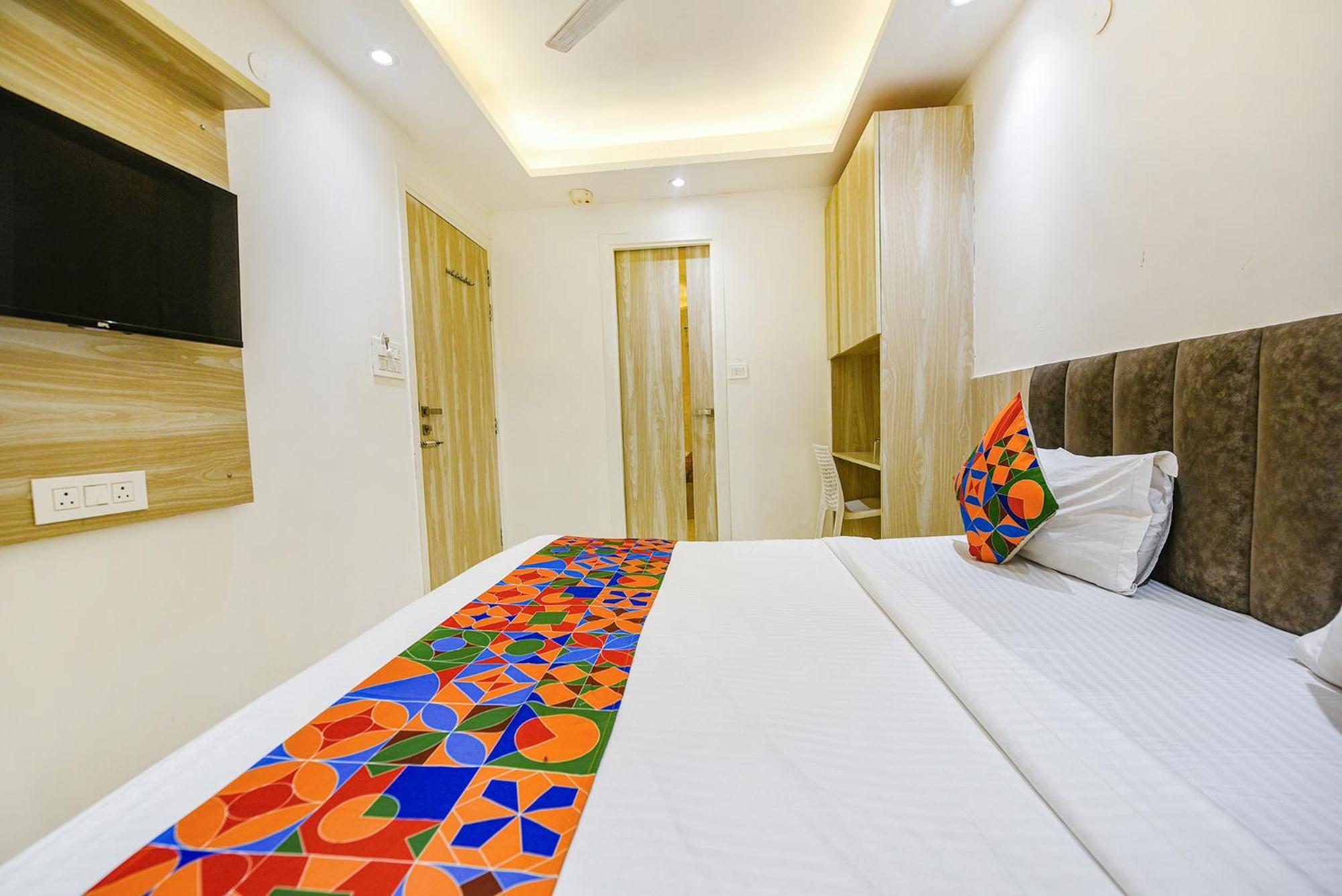 Fabhotel Luxury Inn Near Adarsh Nagar Metro Delhi  Extérieur photo