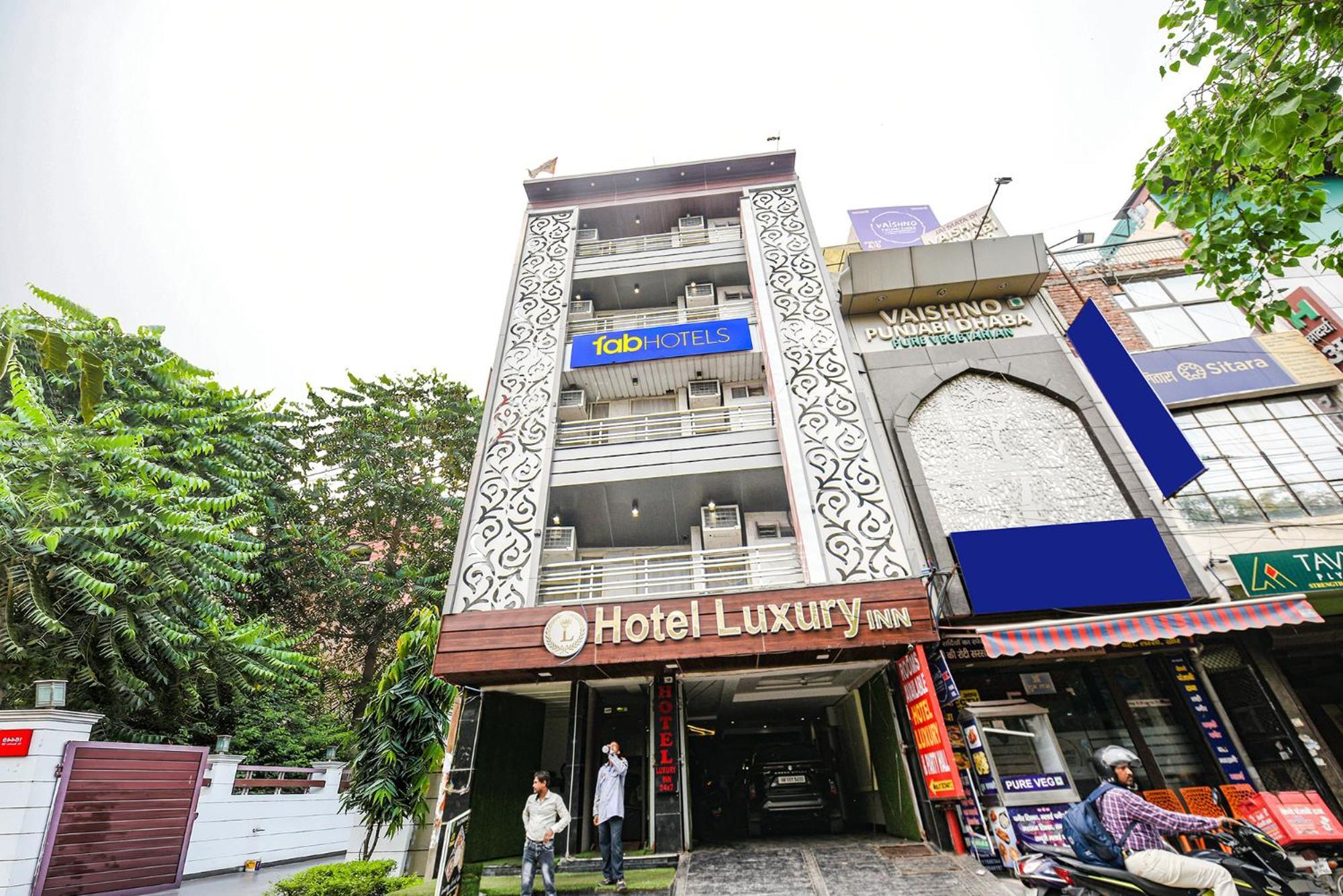 Fabhotel Luxury Inn Near Adarsh Nagar Metro Delhi  Extérieur photo